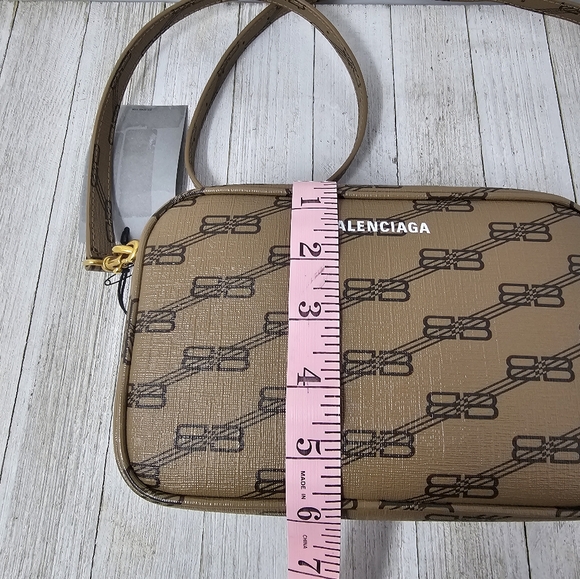 Balenciaga Camera Bag BB Monogram Coated Canvas - Picture 15 of 16